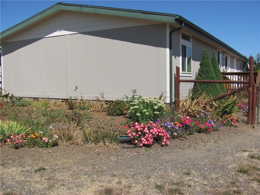 138 Marsyla Heights Dr, Winlock, WA 98596 - photo 1