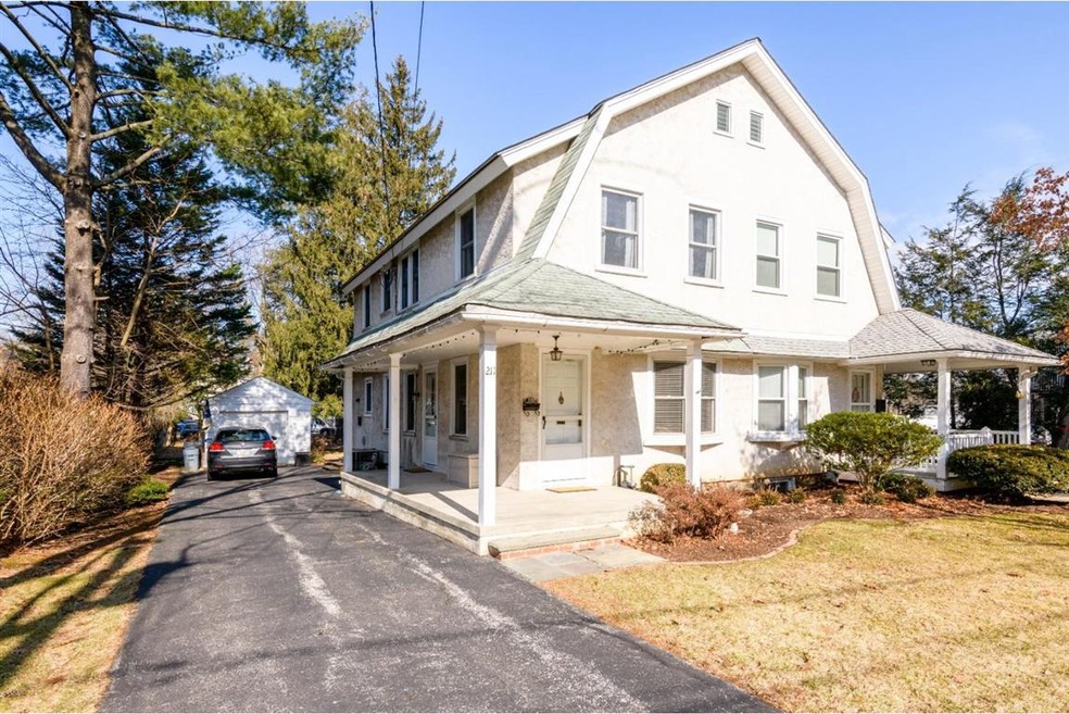 211 Lenoir Ave, Wayne, PA 19087 - photo 1