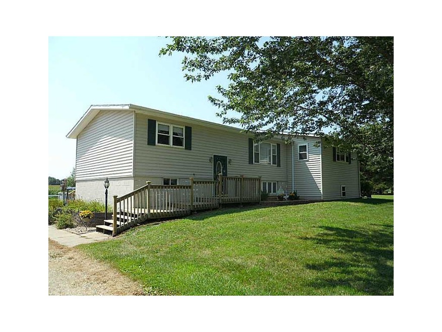 Move in ready country acreage