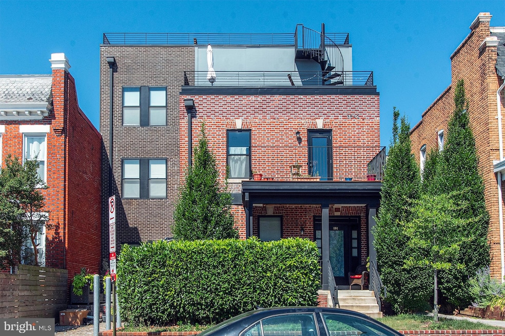 3542 Warder St NW unit 204, Washington, DC 20010 - photo 1