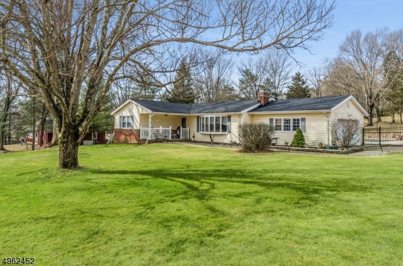 2 Valley View Dr, Flemington, NJ 08822 - photo 1