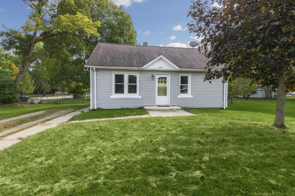 1501-38th-avenue-menominee-mi-usa-013