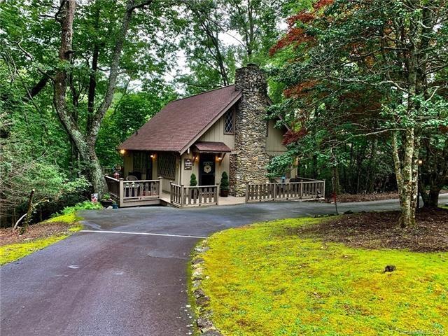 Amazing Curb Appeal... circular drive with tons of