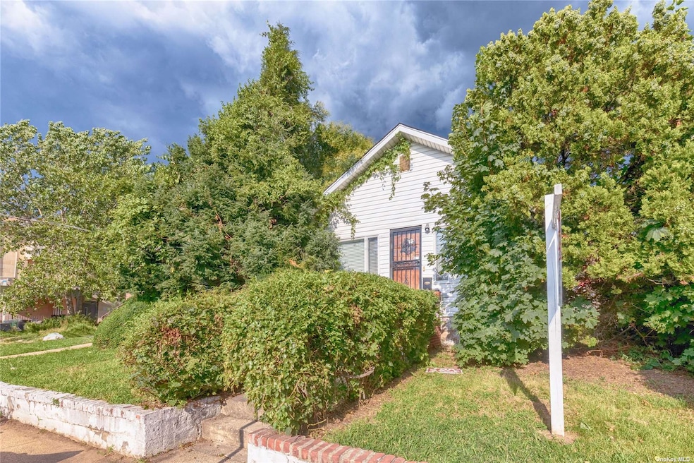 57-63 Lawrence St, Flushing, NY 11355 - photo 1