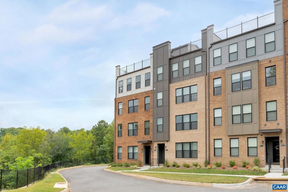 828 Wesley Ln unit A, Charlottesville, VA 22911 - photo 1