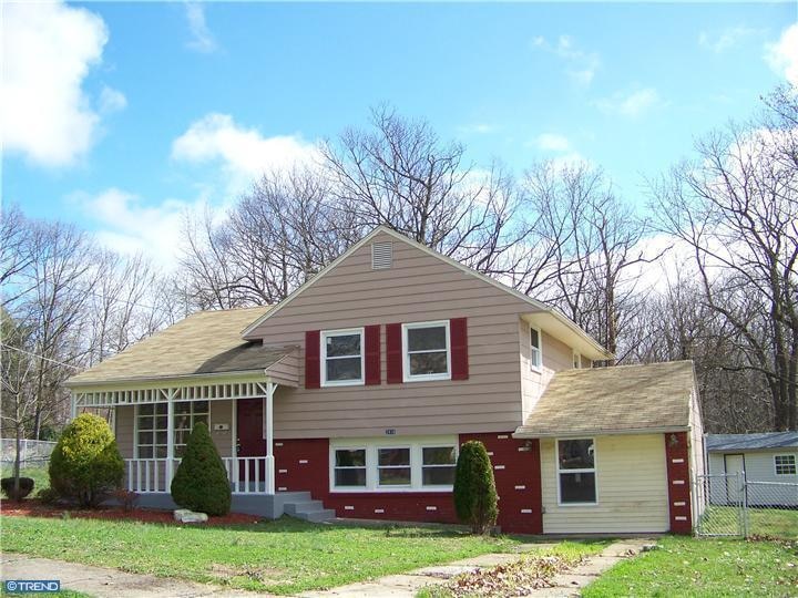 2416 S Cuthbert Dr, Lindenwold, NJ 08021 - photo 1