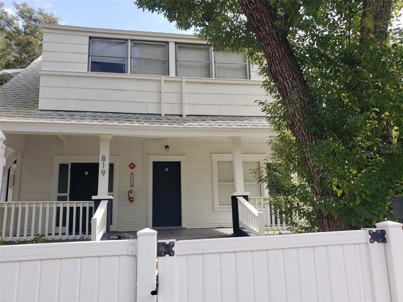 819 11th St N unit 2, Saint Petersburg, FL 33705 - photo 1