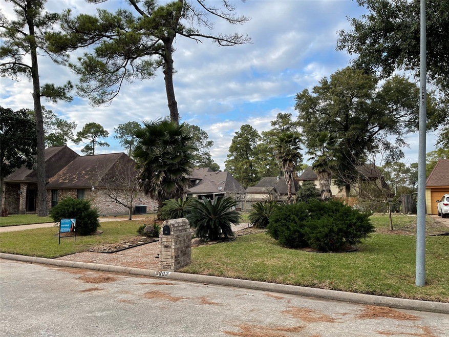 3802 Badger Forest Dr, Houston, TX 77088 - photo 1