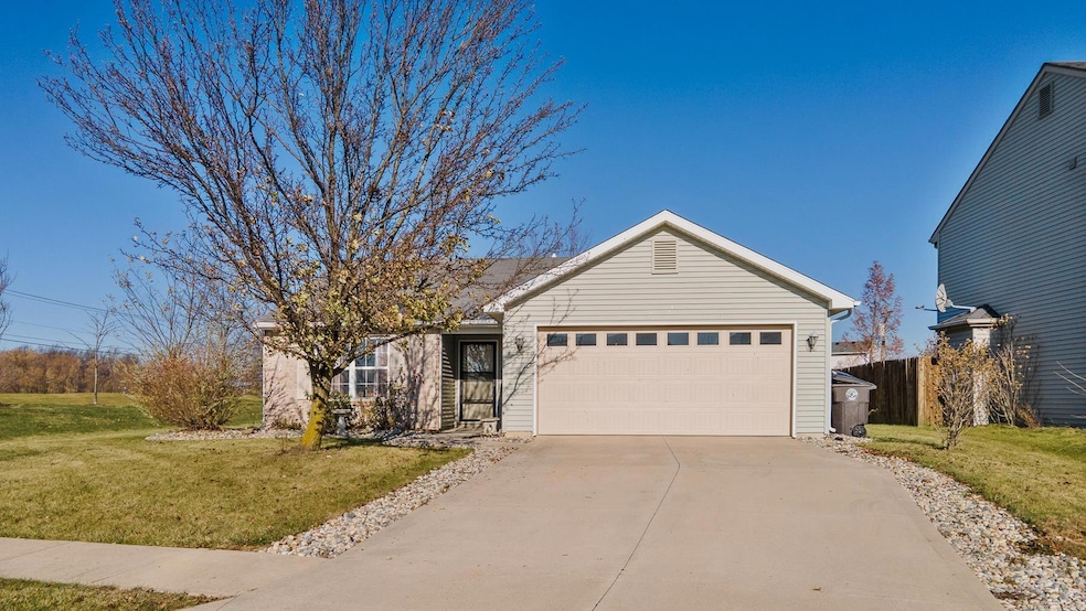 9303 Monique Dr, Fort Wayne, IN 46835 - photo 1