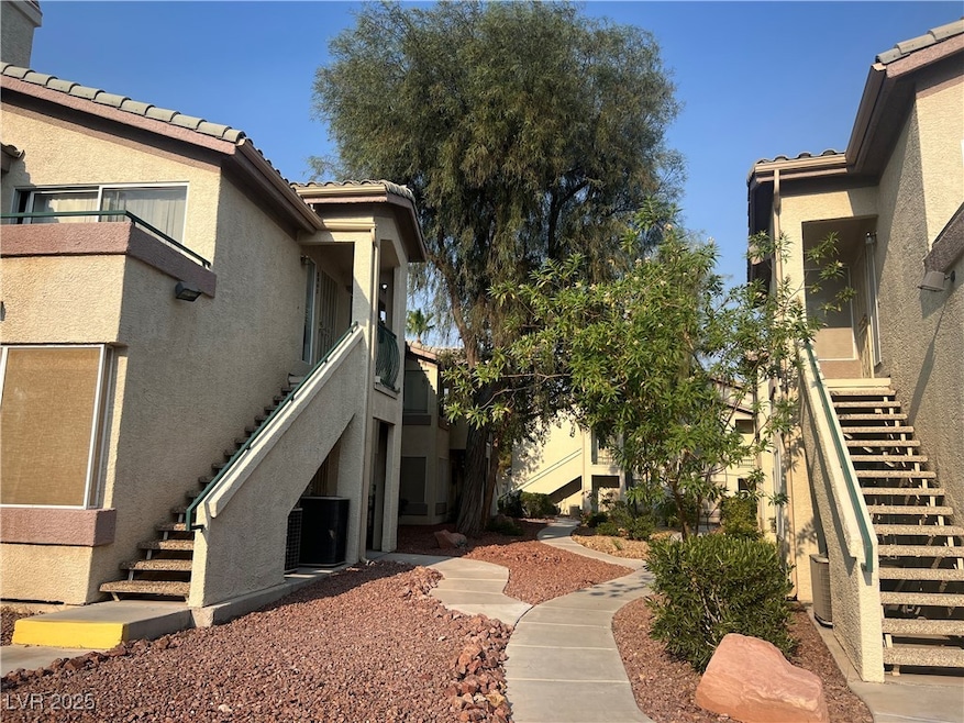 5710 E Tropicana Ave unit 2148, Las Vegas, NV 89122 - photo 1