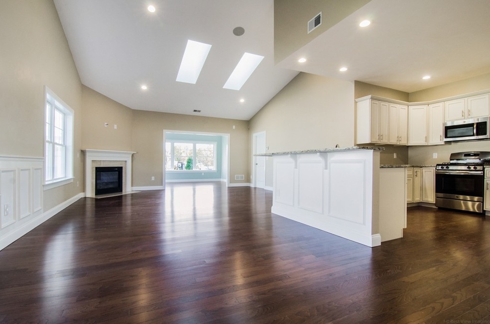 94 Rogerson Crossing unit 55, Uxbridge, MA 01569 - photo 1