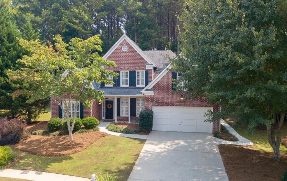 120 Fieldgate Court in Roswell's Foxhall.