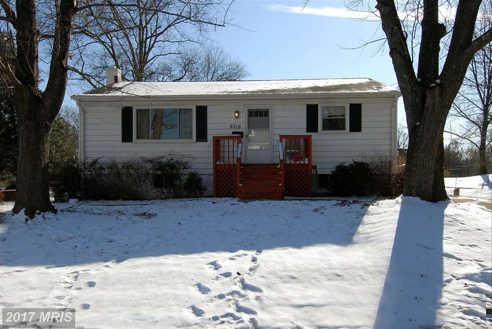 6715 Osborn St, Falls Church, VA 22046 - photo 1