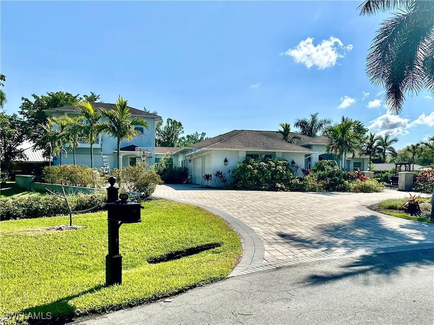 5541 Maeva Ct, Fort Myers, FL 33919 - photo 1