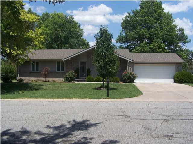 Welcome to 6834 E. Ayesbury