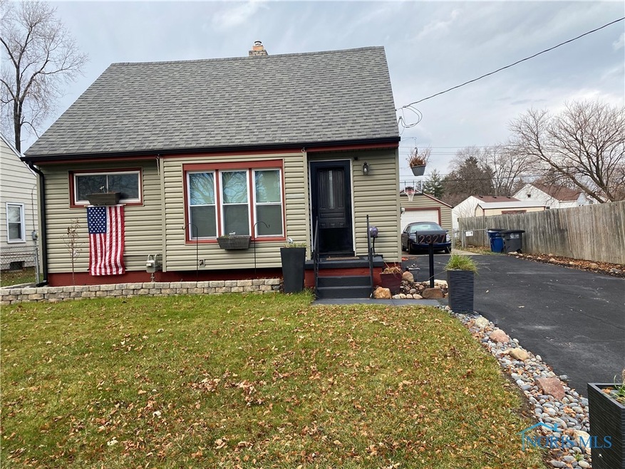 2327 108th St, Toledo, OH 43611 - photo 1