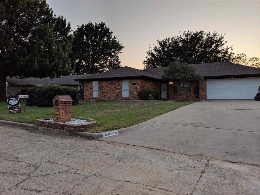 509 Westridge Dr, Duncan, OK 73533 - photo 1