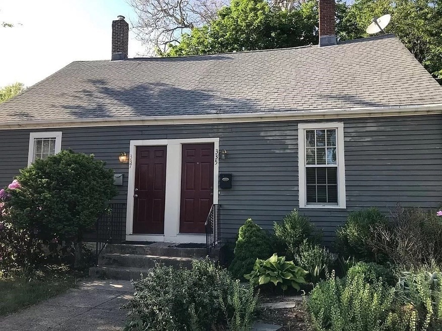 335 Elliot St unit 335, Newton Upper Falls, MA 02464 - photo 1