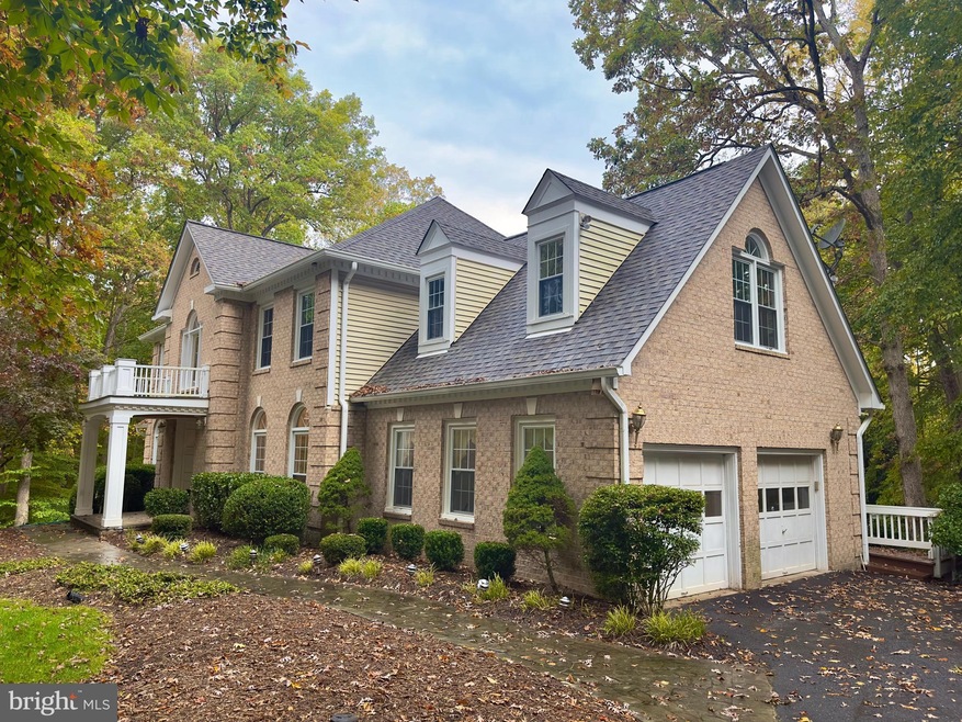 8731 Mountain Valley Rd, Fairfax Station, VA 22039 - photo 1