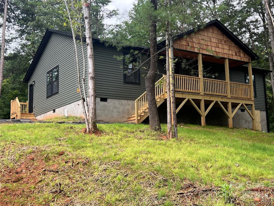 404 Day Lily Dr, Leicester, NC 28748 - photo 1