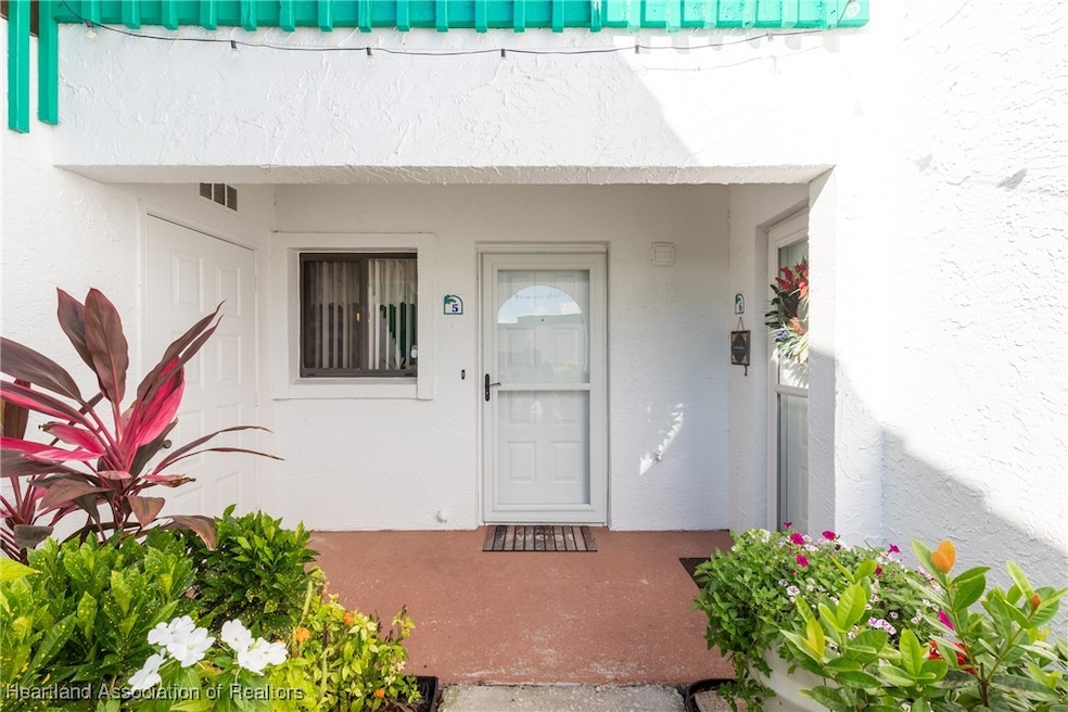 4985 Casablanca Cir N unit J5, Sebring, FL 33870 - photo 1