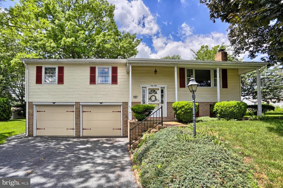 68 Redwood Cir, Ephrata, PA 17522 - photo 1