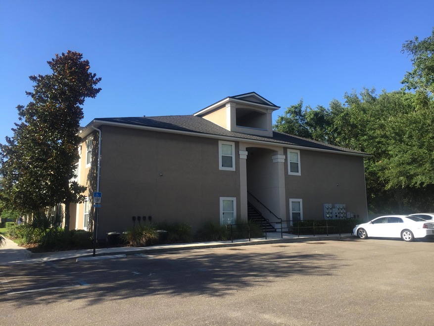 5201 Playpen Dr unit 10, Jacksonville, FL 32210 - photo 1