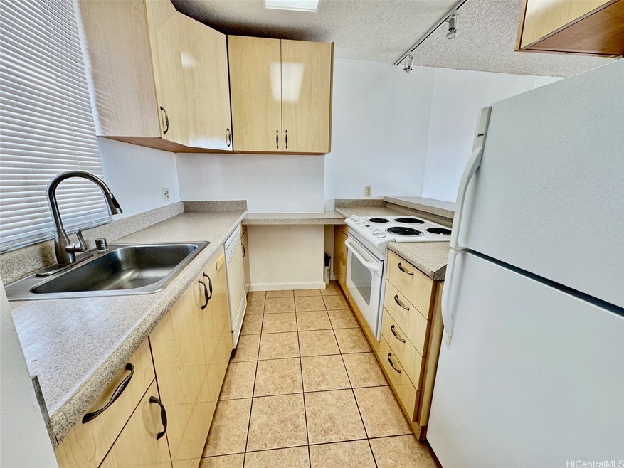 2121 Ala Wai unit 2205, Honolulu, HI 96815 - photo 1