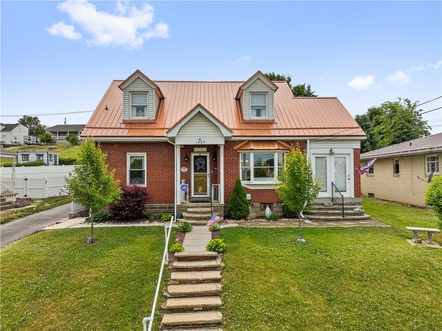 1409 Arlington St, Monessen, PA 15062