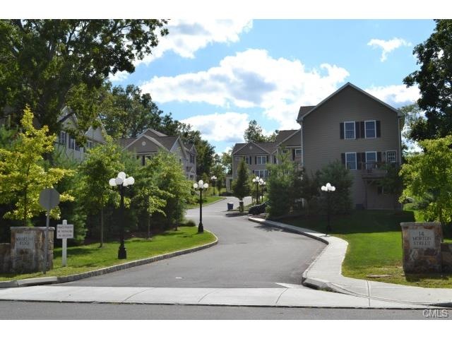 14 Morton St unit 9, Danbury, CT 06810 - photo 1