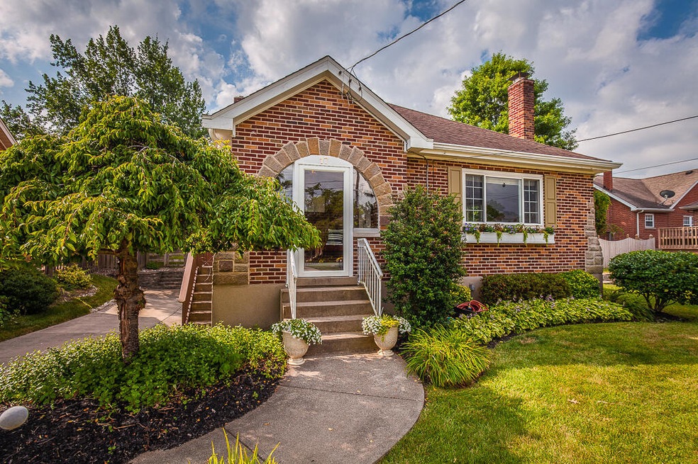 17_Barbara_Cir-MLS-3