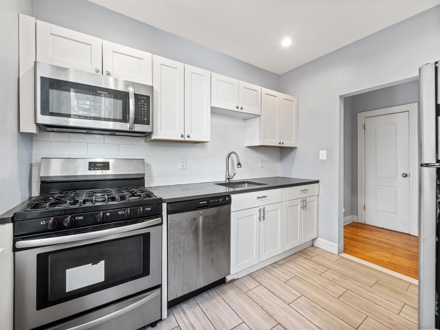 292 Harrison Ave unit B3, Jersey City, NJ 07304 - photo 1