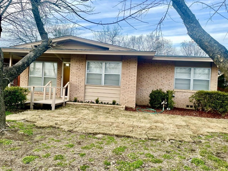 740 Pine St, Hurst, TX 76053 - photo 1