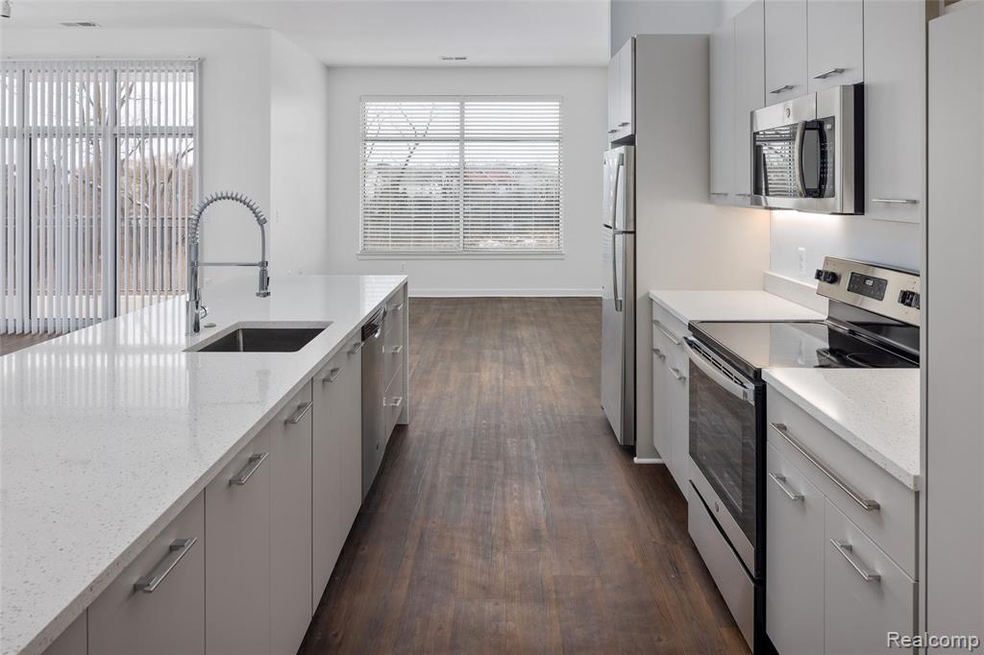 3300 Ann Arbor-Saline Rd unit 17201, Ann Arbor, MI 48103 - photo 1