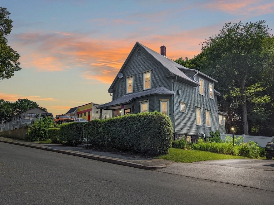 4 Geneva St, Worcester, MA 01602 - photo 1