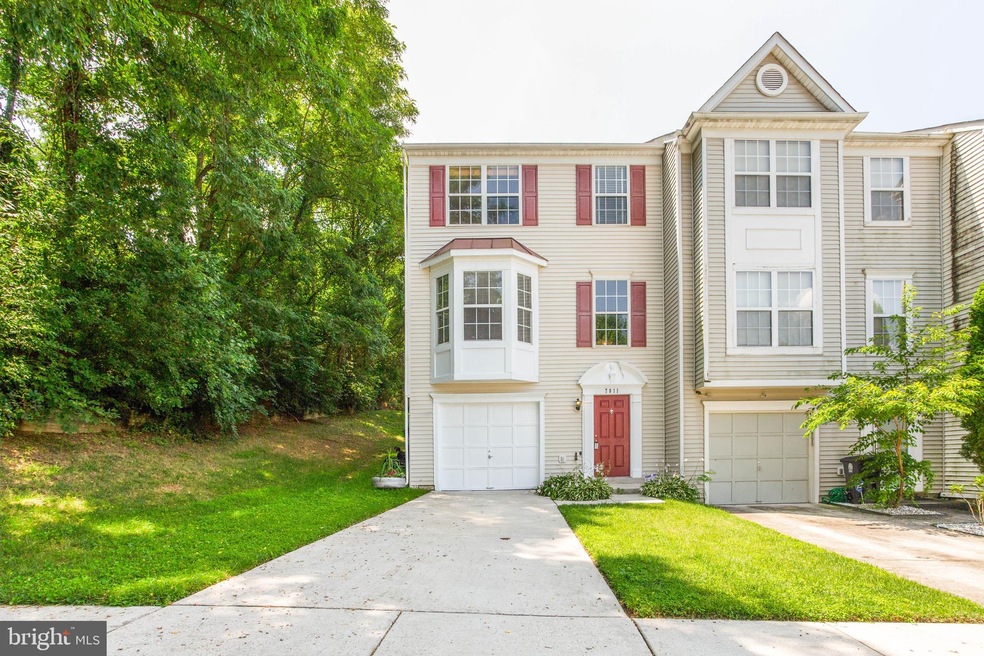 7011 Yellow Amber Ct, Capitol Heights, MD 20743 - photo 1