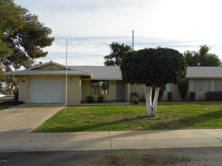 10701 W Caron Dr, Sun City, AZ 85351 - photo 1