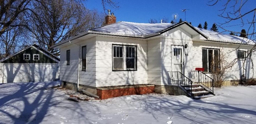 416 Weaver St Front