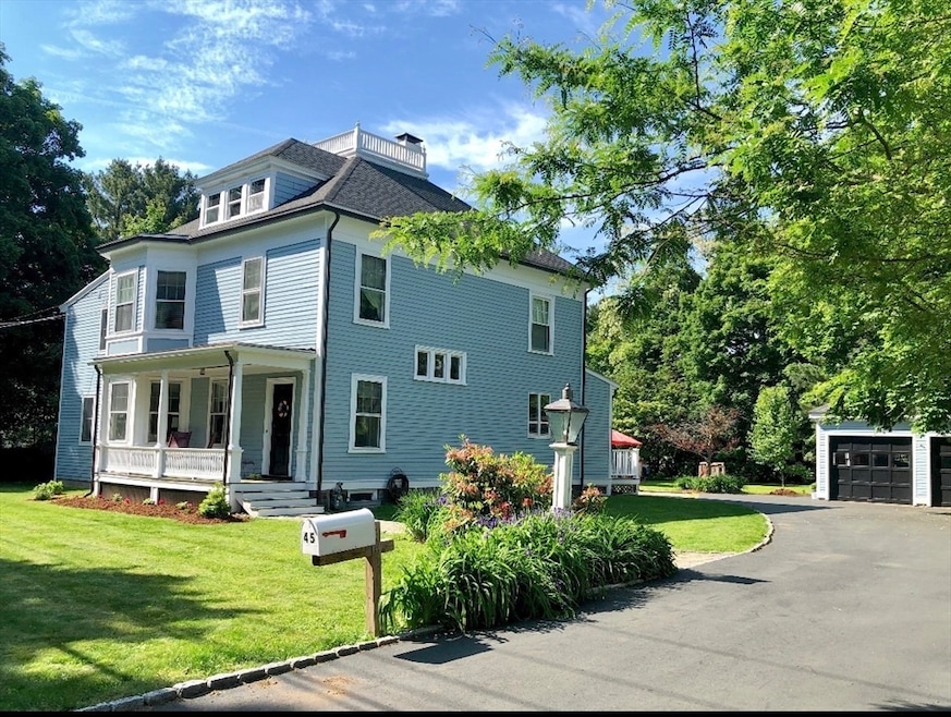Pending $1,175,000 • Co-Listing Agent