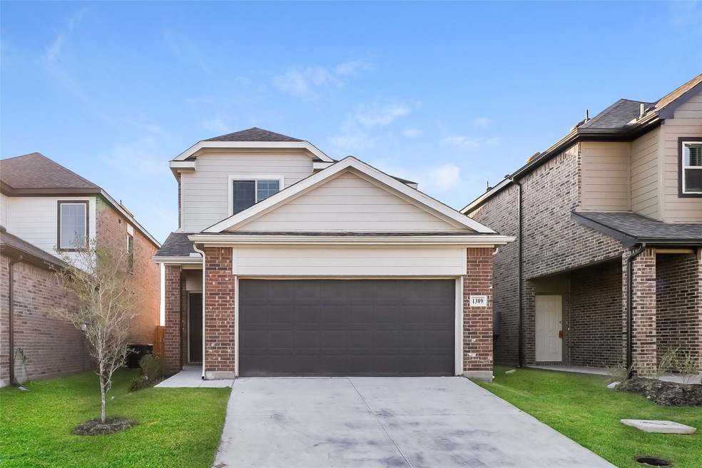 1309 Jonah Ln, Ennis, TX 75119 - photo 1