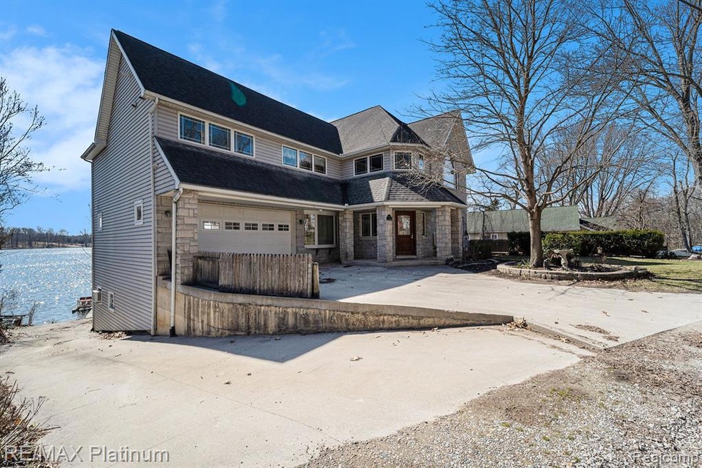 6512 Buckshore Dr, Whitmore Lake, MI 48189 MLS 20240014445