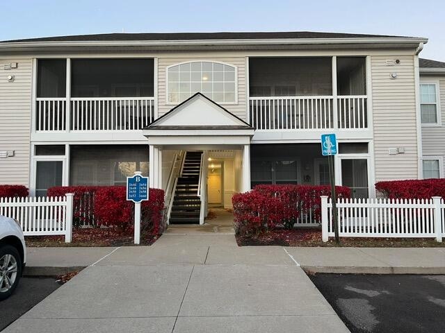 2652 S Knightsbridge Cir unit 12, Ann Arbor, MI 48105 - photo 1