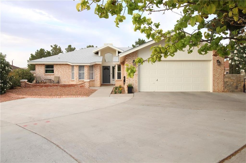 408 Mura Place, Horizon City, TX 79928 - photo 1