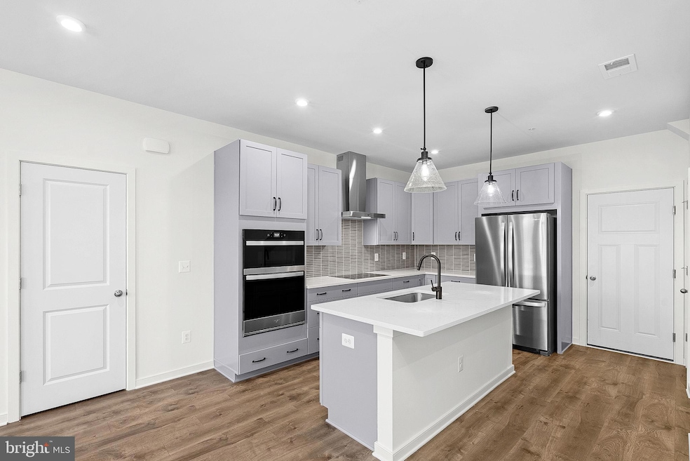 19752 Misty Moss Square unit 1, Ashburn, VA 20147 - photo 1