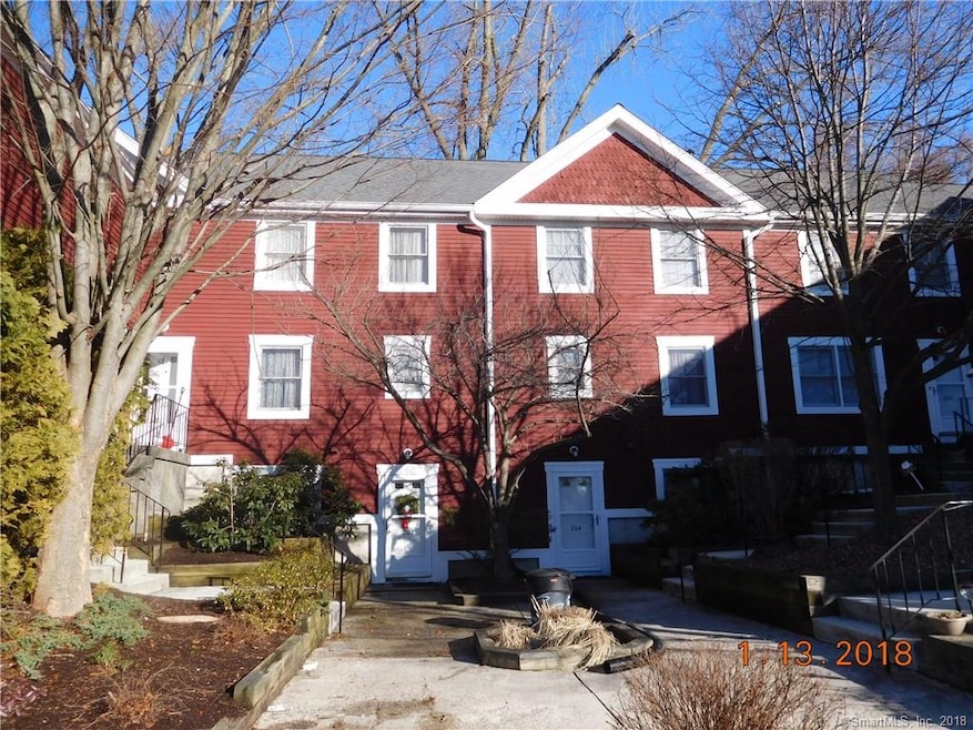 7 Dean St unit 207, Danbury, CT 06810 - photo 1