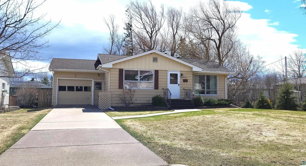 4514 Otsego St, Duluth, MN 55804 - photo 1