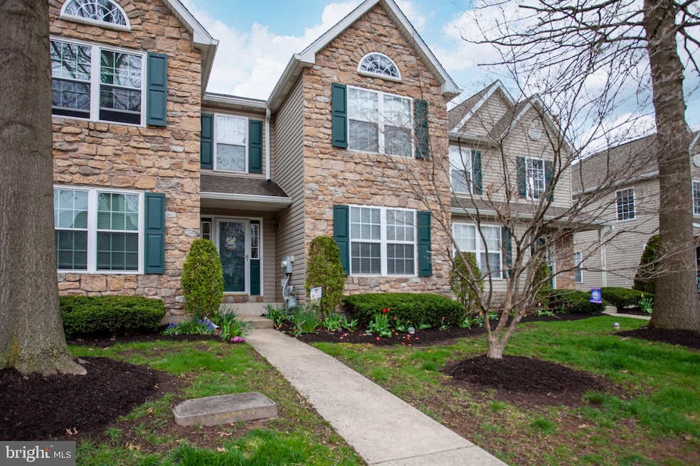 580 Doe Ct, Royersford, PA 19468 - photo 1