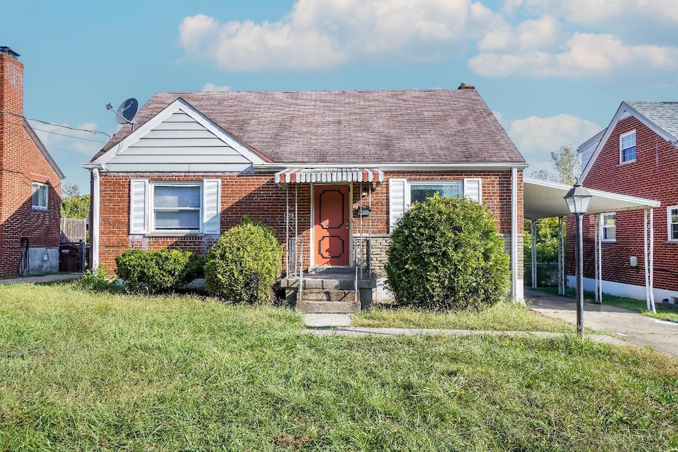 1478 Foxwood Dr, Cincinnati, OH 45231 - photo 1