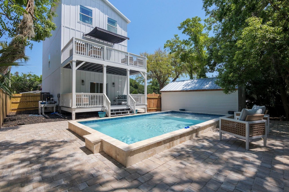 For Sale $2,217,000 • Co-Listing Agent