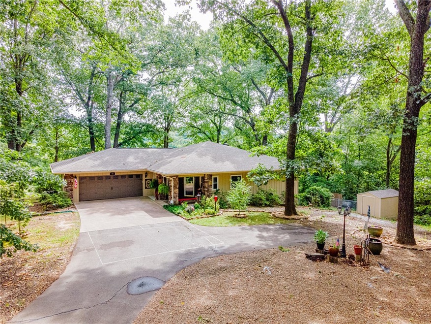 9 Harbury Cir, Bella Vista, AR 72715 - photo 1